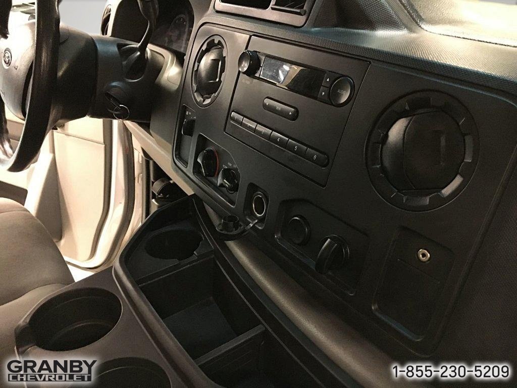 Ford E-Series Cutaway  2018 à Granby, Québec - 8 - w1024h768px