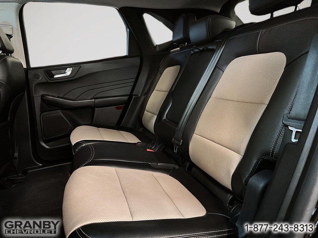 2022 Ford Escape in Granby, Quebec - 12 - w1024h768px