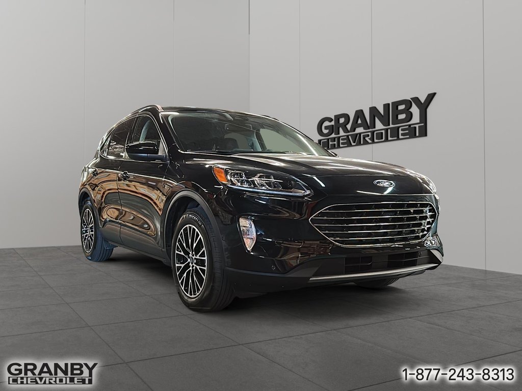 2022 Ford Escape in Granby, Quebec - 3 - w1024h768px
