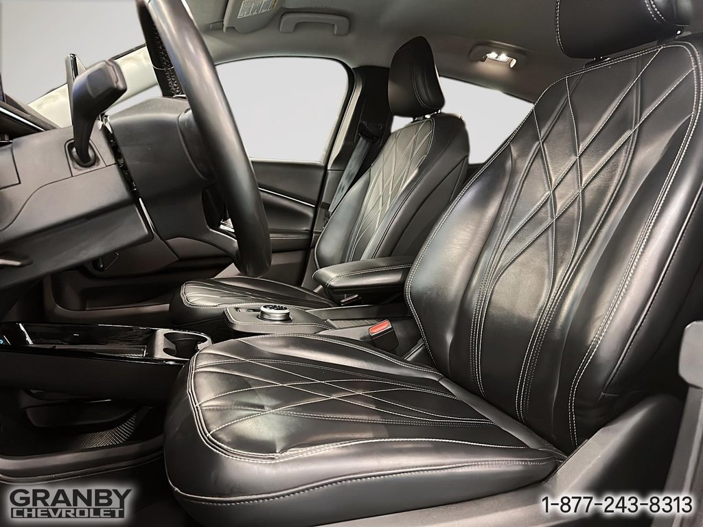 2021 Ford Mustang Mach-E in Granby, Quebec - 11 - w1024h768px