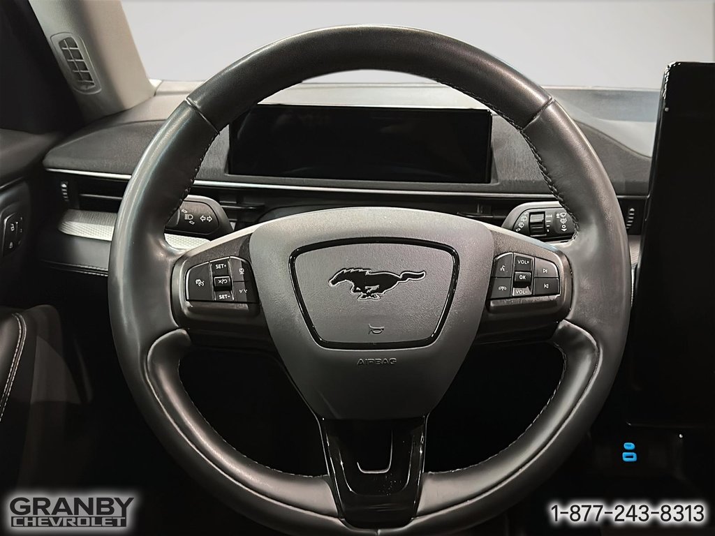 2021 Ford Mustang Mach-E in Granby, Quebec - 15 - w1024h768px