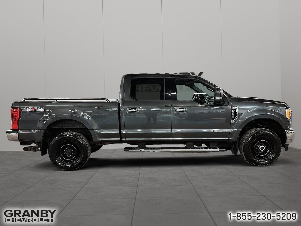 2017 Ford Super Duty F-250 SRW CREWCAB BOITE 6.6 MOTEUR 6.7L DIESEL in Granby, Quebec - 4 - w1024h768px