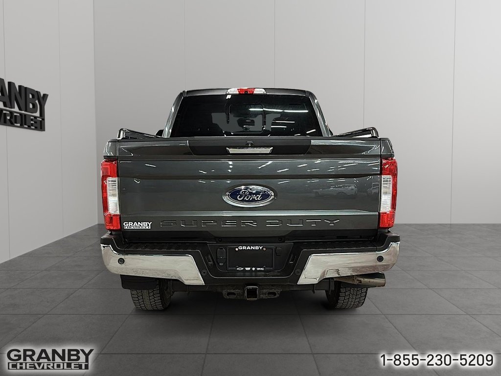 2017 Ford Super Duty F-250 SRW CREWCAB BOITE 6.6 MOTEUR 6.7L DIESEL in Granby, Quebec - 6 - w1024h768px