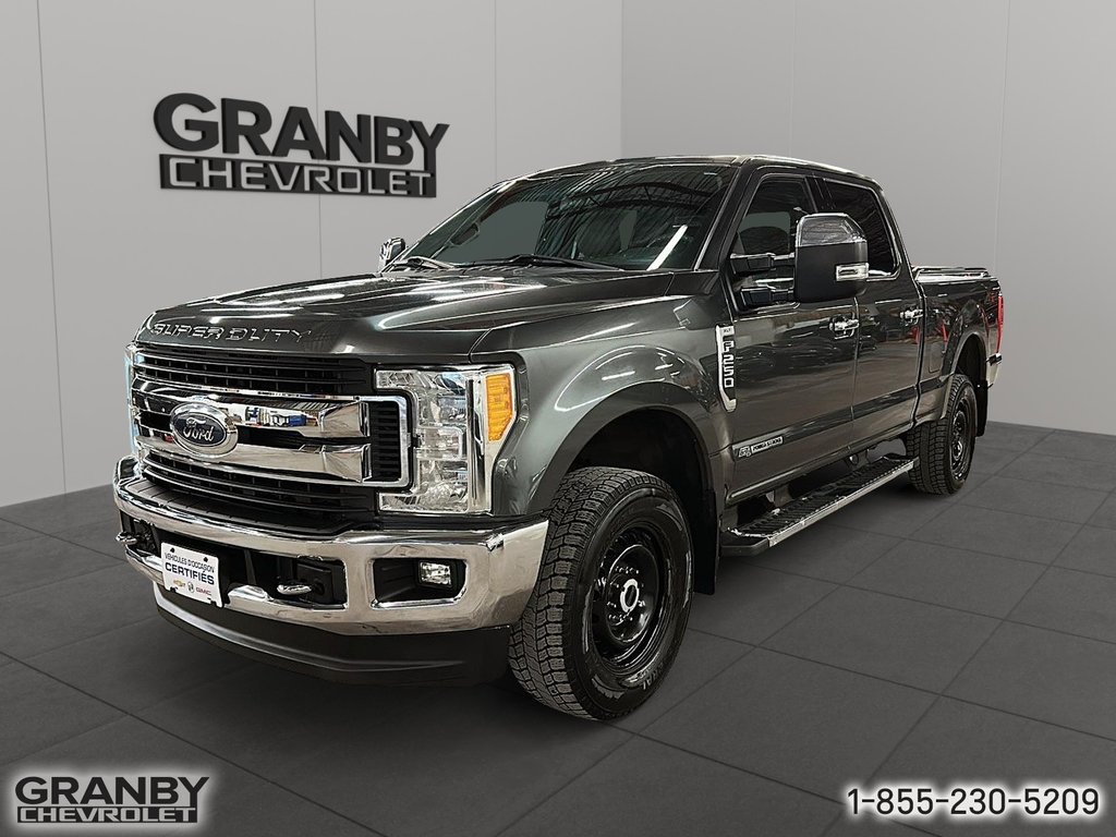 2017 Ford Super Duty F-250 SRW CREWCAB BOITE 6.6 MOTEUR 6.7L DIESEL in Granby, Quebec - 1 - w1024h768px