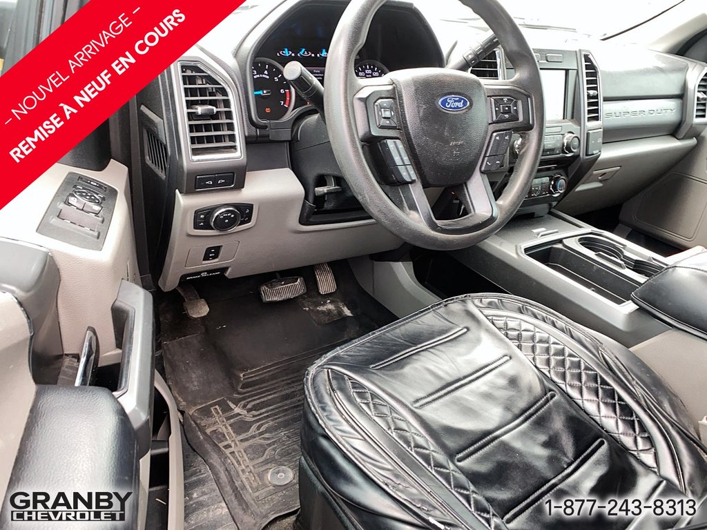 2017 Ford Super Duty F-250 SRW in Granby, Quebec - 10 - w1024h768px