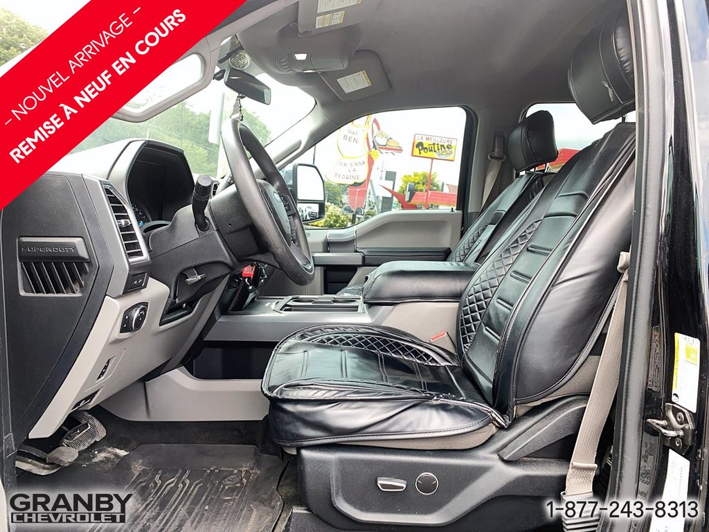 2017 Ford Super Duty F-250 SRW in Granby, Quebec - 11 - w1024h768px