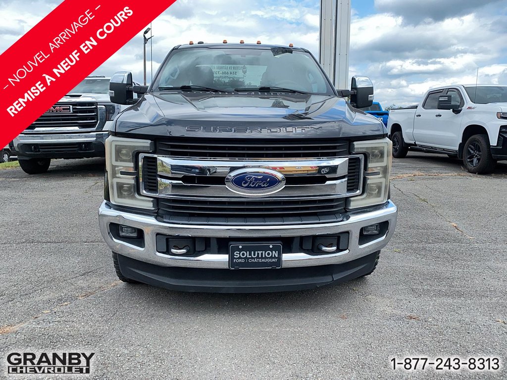 2017 Ford Super Duty F-250 SRW in Granby, Quebec - 2 - w1024h768px