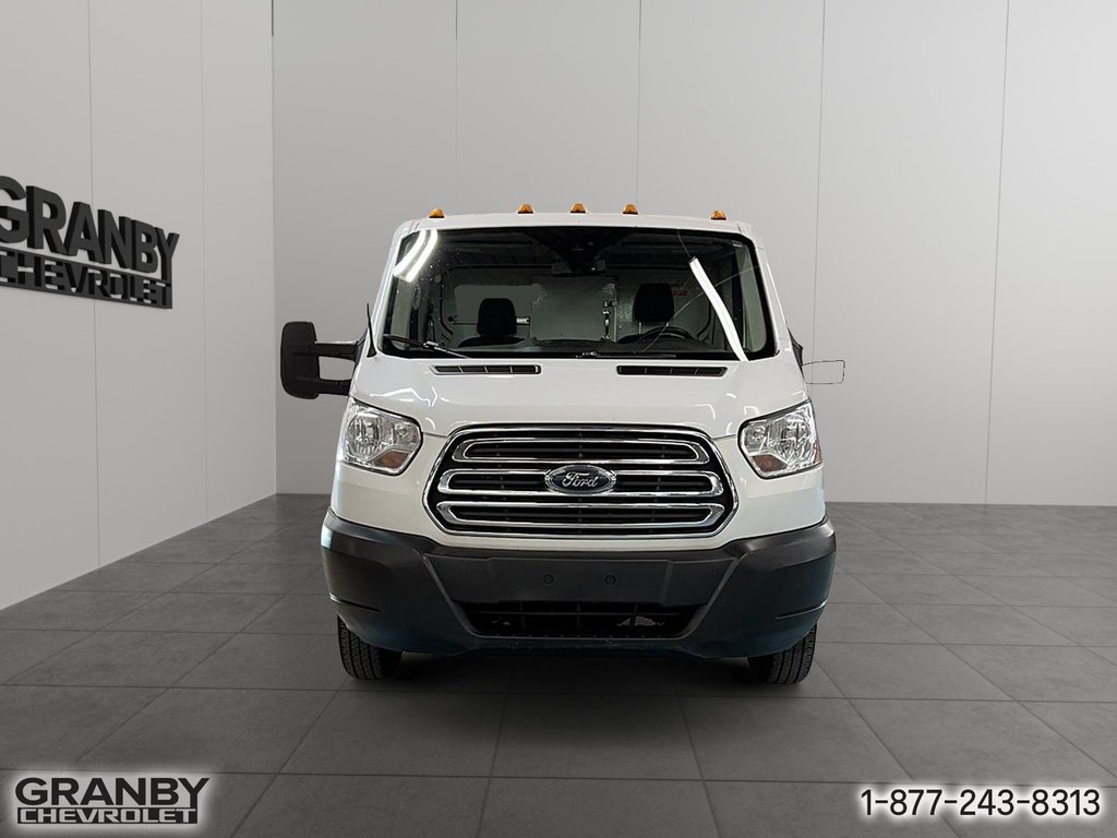 2018 Ford TRANSIT CUTAWAY in Granby, Quebec - 2 - w1024h768px