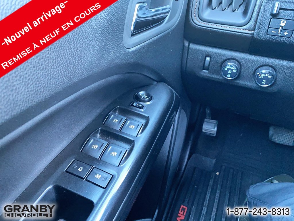 2022 GMC Canyon At4  crewcab in Granby, Quebec - 13 - w1024h768px
