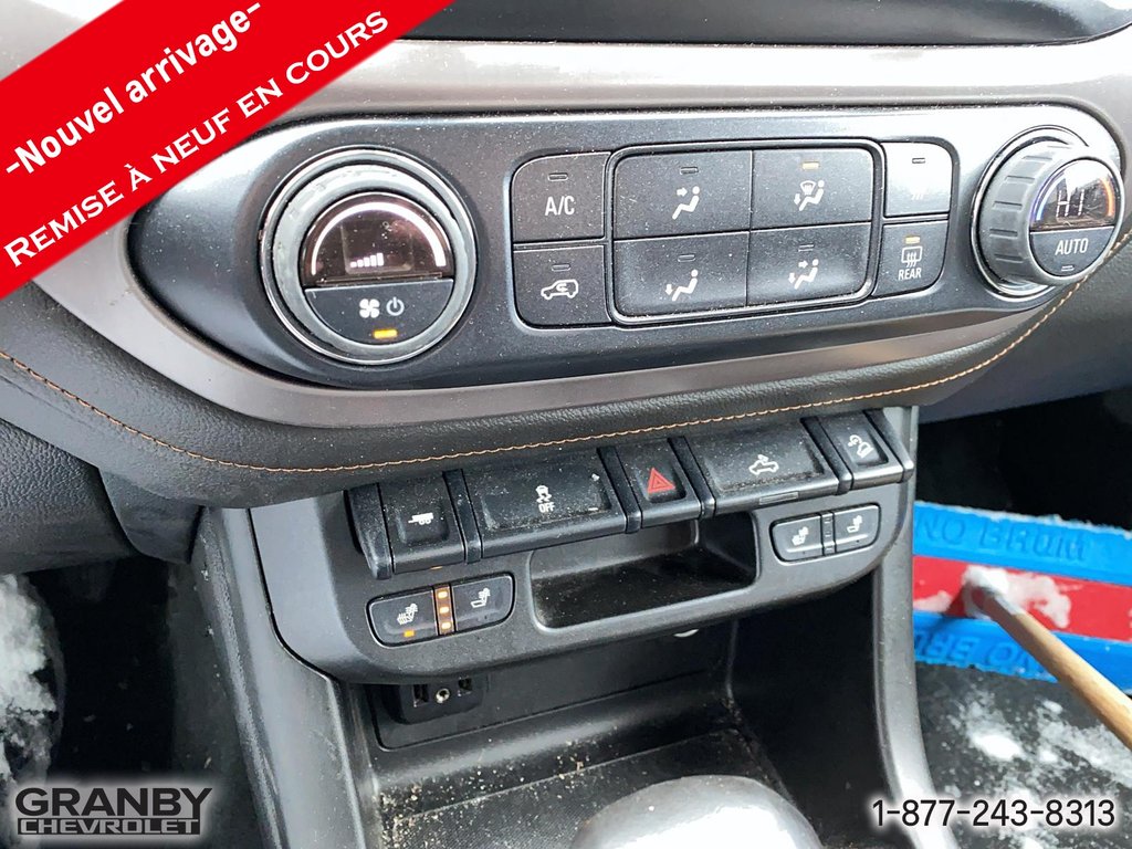 GMC Canyon 4WD AT4 w/Cloth boite 6.2 2022 à Granby, Québec - 12 - w1024h768px