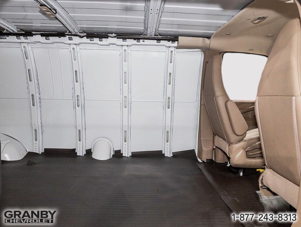 GMC SAVANA CARGO 3500 EXT WB (1WT)  2026 à Granby, Québec - 10 - w1024h768px