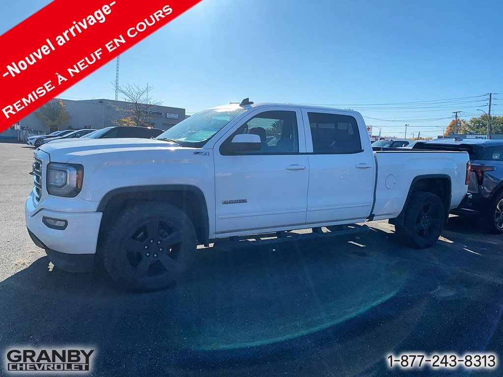 2017 GMC Sierra 1500 SLE crewcab boite 6.6 moteur 5.3l in Granby, Quebec - 1 - w1024h768px