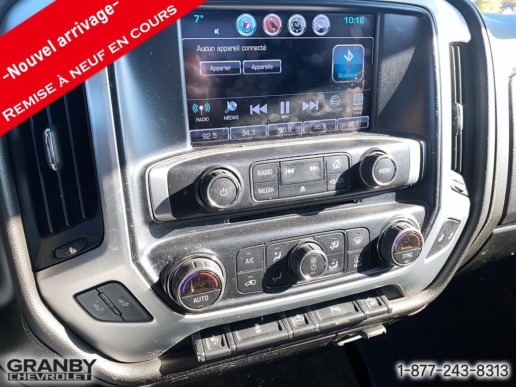 2017 GMC Sierra 1500 SLE crewcab boite 6.6 moteur 5.3l in Granby, Quebec - 12 - w1024h768px