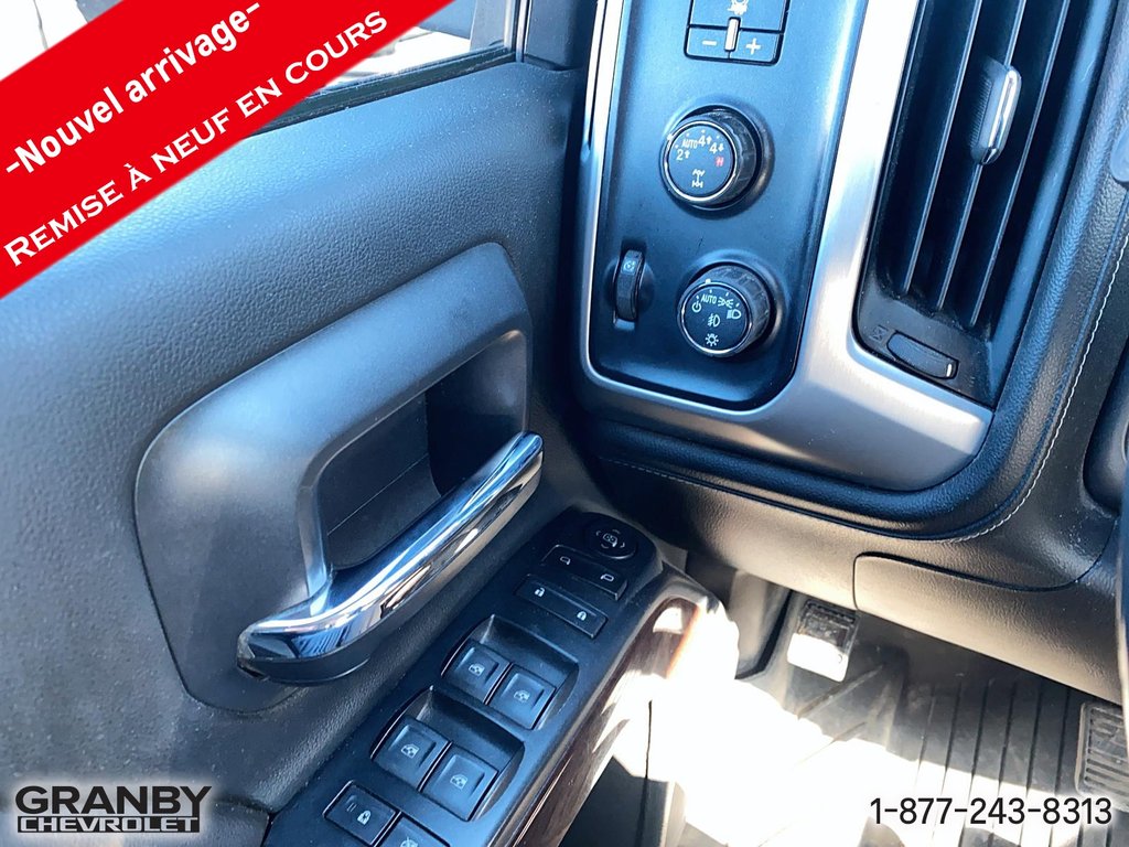 2017 GMC Sierra 1500 SLE crewcab boite 6.6 moteur 5.3l in Granby, Quebec - 11 - w1024h768px