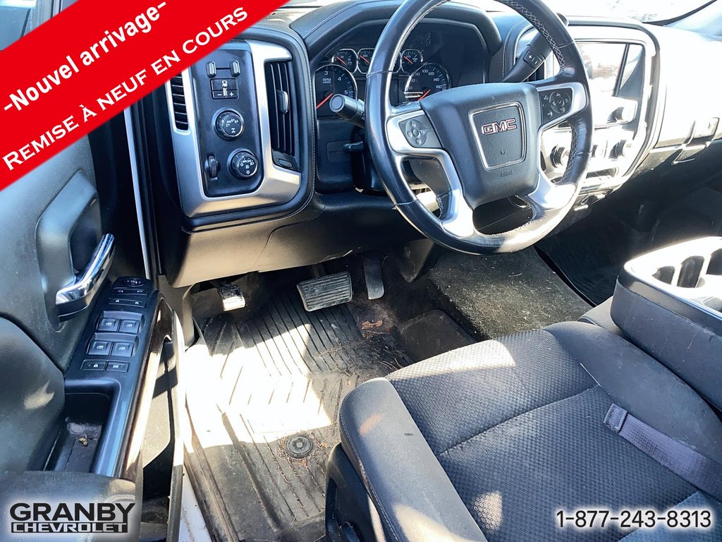 2017 GMC Sierra 1500 SLE crewcab boite 6.6 moteur 5.3l in Granby, Quebec - 9 - w1024h768px