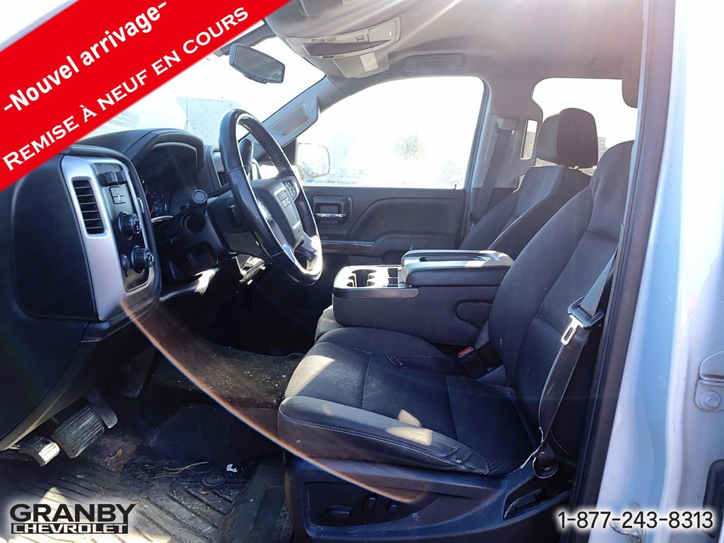 2017 GMC Sierra 1500 SLE crewcab boite 6.6 moteur 5.3l in Granby, Quebec - 10 - w1024h768px