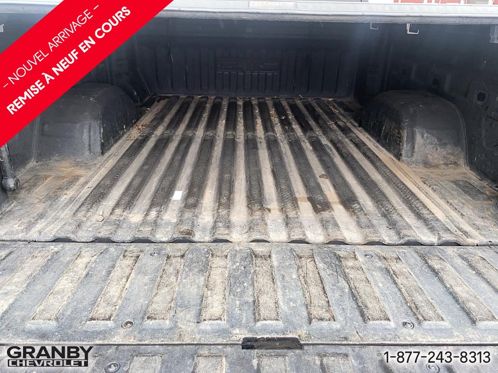 2022 GMC Sierra 1500 SLT crewcab remorquage max boite 6.6 moteur 6.2 L in Granby, Quebec - 7 - w1024h768px