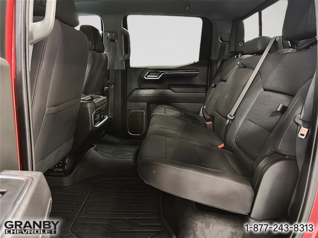 2023 GMC Sierra 1500 Elevation crewcab diesel boite 6.6 pied in Granby, Quebec - 12 - w1024h768px