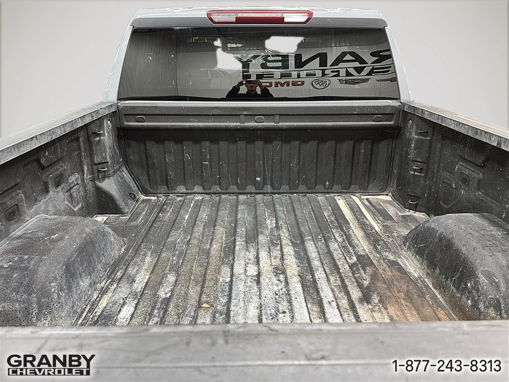 2024 GMC Sierra 1500 Pro crewcab boite 6.6 moteur 4 cyl 2.7L in Granby, Quebec - 10 - w1024h768px