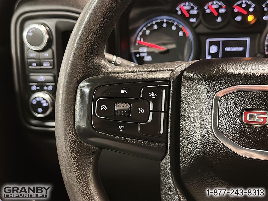 2024 GMC Sierra 1500 Pro crewcab boite 6.6 moteur 4 cyl 2.7L in Granby, Quebec - 23 - w1024h768px