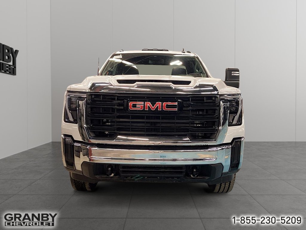2024 GMC SIERRA 2500 4RM DOUBLE CAB PRO in Granby, Quebec - 2 - w1024h768px