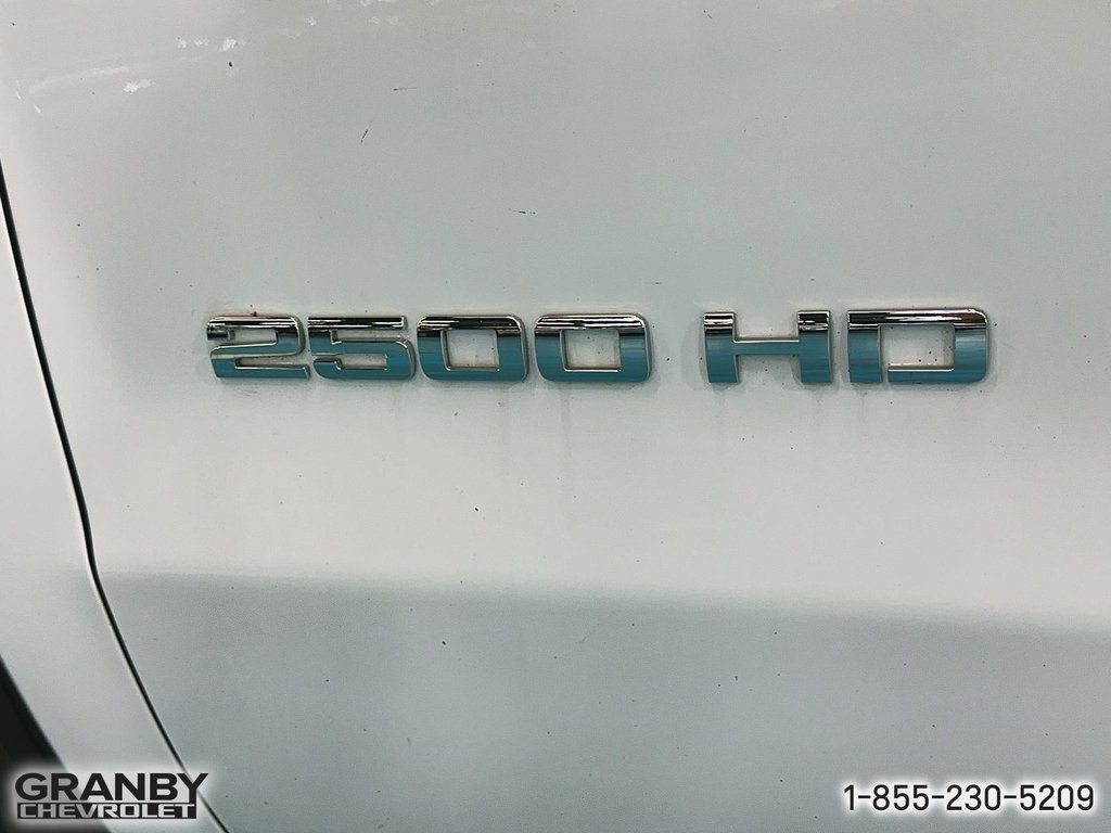 GMC Sierra 2500HD  2015 à Granby, Québec - 6 - w1024h768px