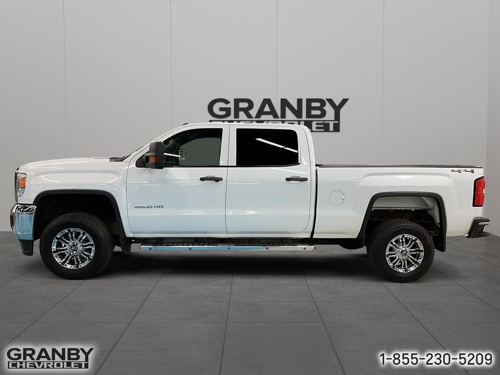 2015  Sierra 2500HD WT moteur 6.0L ESSENCE BOITE 6.6 PIED in Granby, Quebec - 5 - w1024h768px