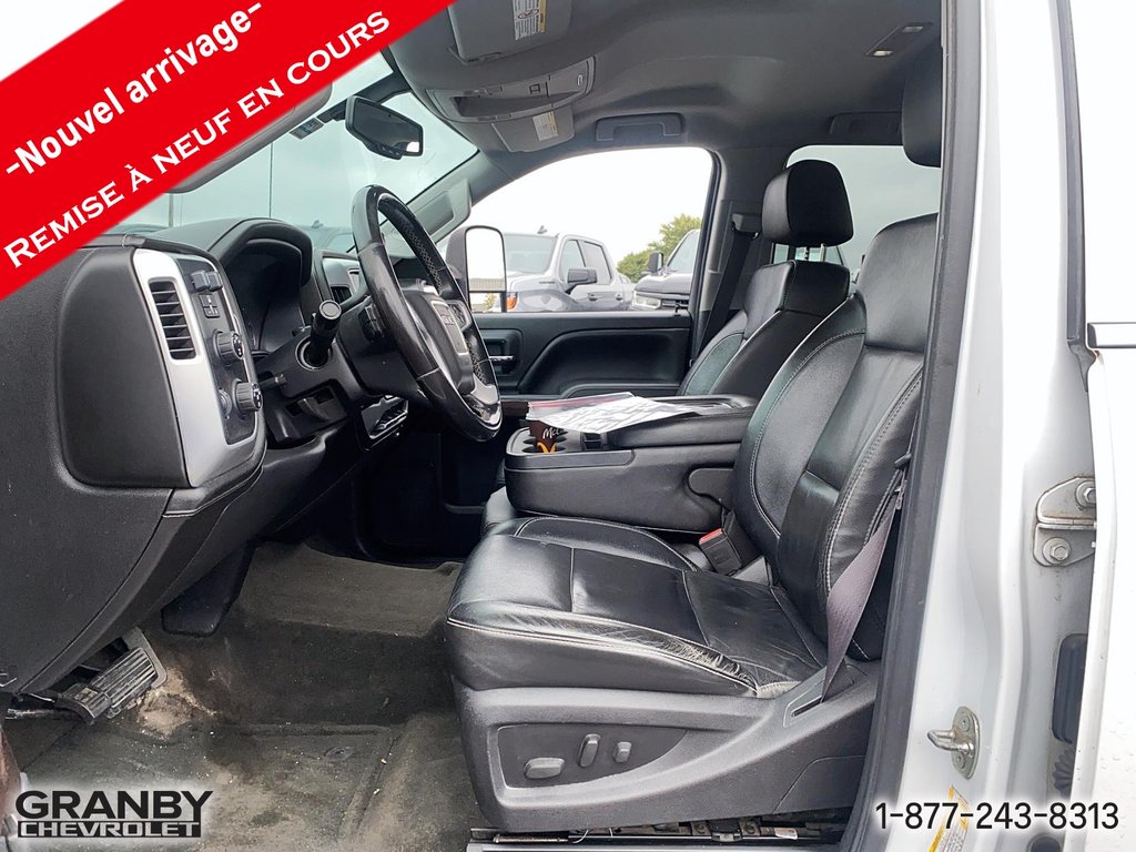 2015 GMC Sierra 2500HD in Granby, Quebec - 10 - w1024h768px