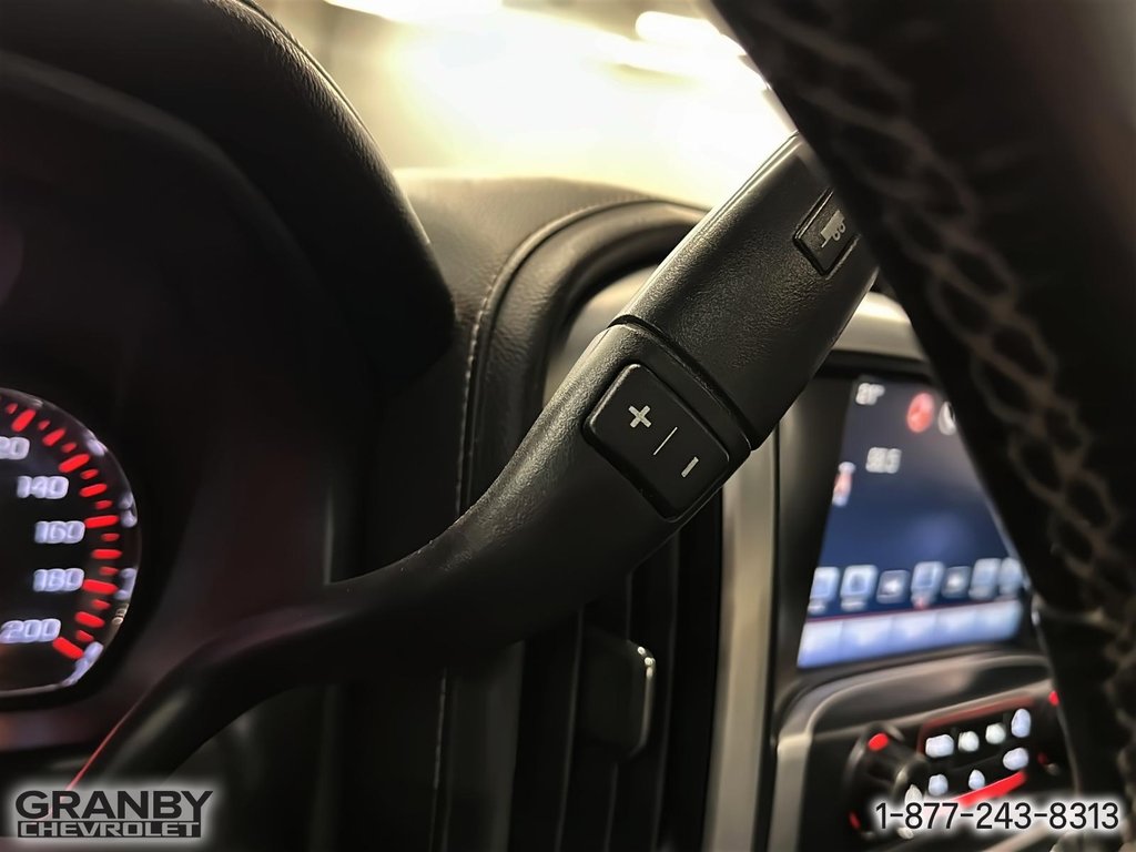 GMC Sierra 2500HD SLT crewcab diesel boite 6.6 uree delete chipe 2016 à Granby, Québec - 19 - w1024h768px