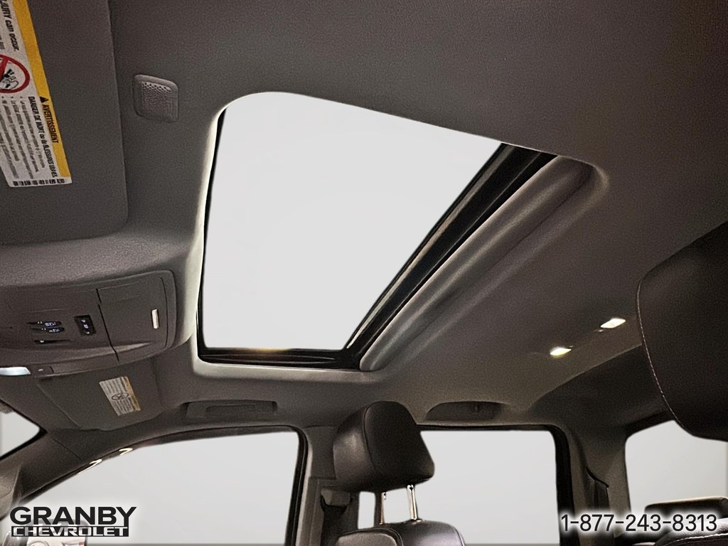 GMC Sierra 2500HD SLT crewcab diesel boite 6.6 uree delete chipe 2016 à Granby, Québec - 22 - w1024h768px