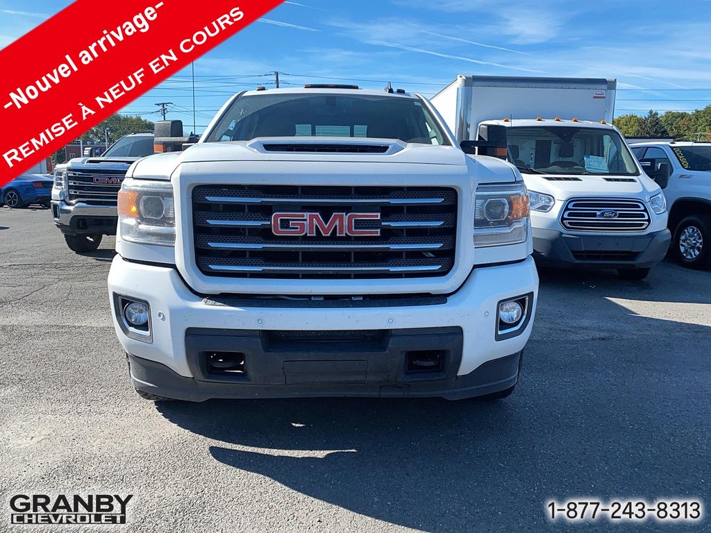 2019 GMC Sierra 2500HD SLT crewcab boite longue in Granby, Quebec - 2 - w1024h768px