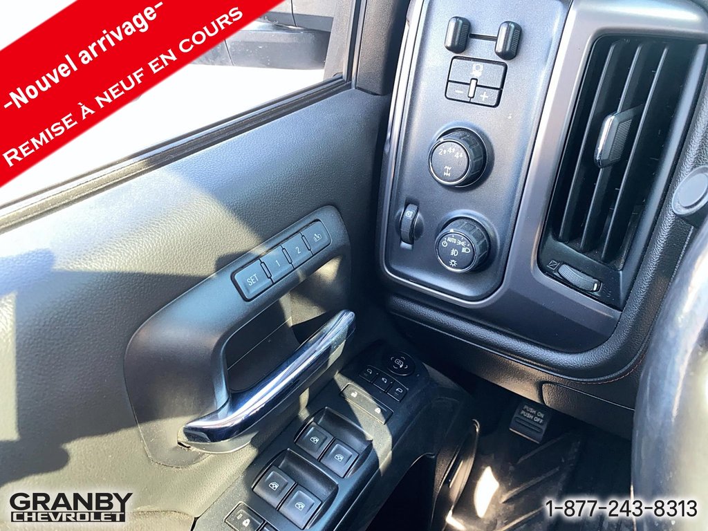 2019 GMC Sierra 2500HD SLT crewcab boite longue in Granby, Quebec - 10 - w1024h768px