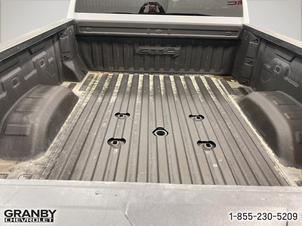 2022 GMC Sierra 2500HD in Granby, Quebec - 18 - w1024h768px