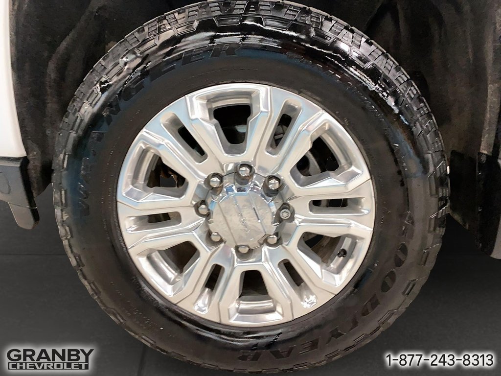 2022 GMC Sierra 2500HD Denali CREWCAB BOITE 6.6 MOTEUR ESSENCE in Granby, Quebec - 10 - w1024h768px