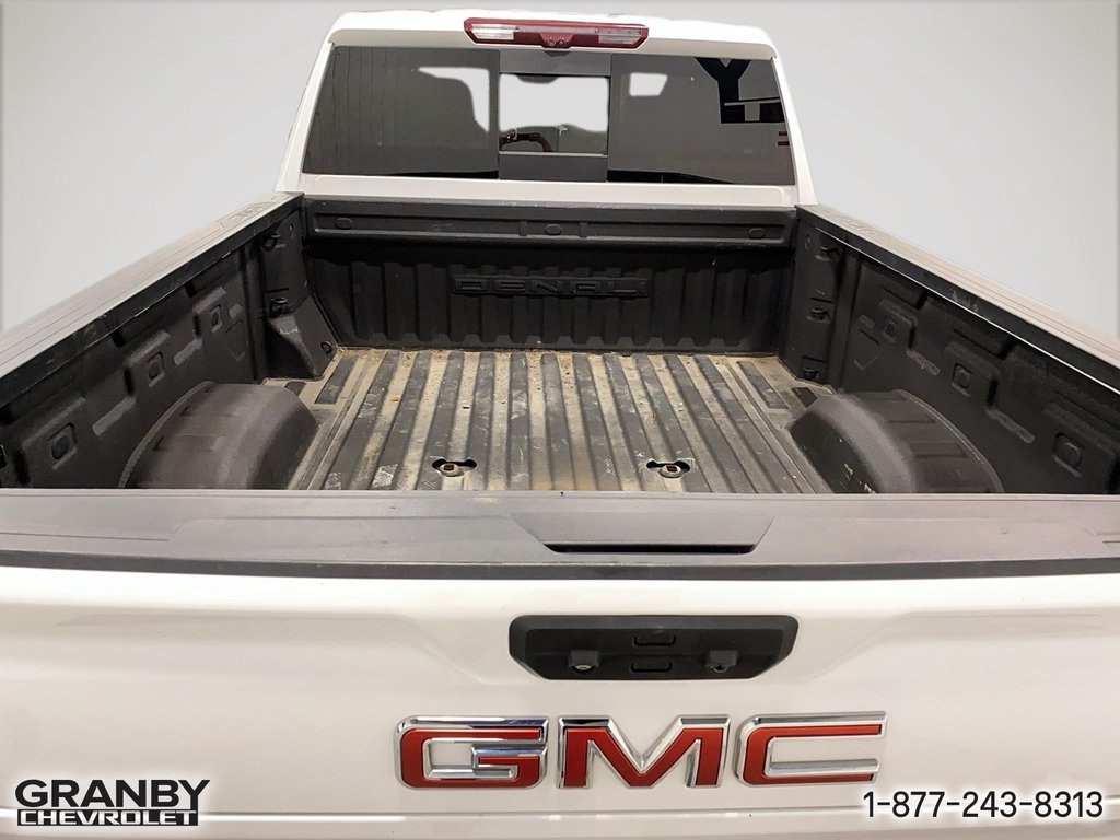 2022 GMC Sierra 2500HD Denali CREWCAB BOITE 6.6 MOTEUR ESSENCE in Granby, Quebec - 9 - w1024h768px