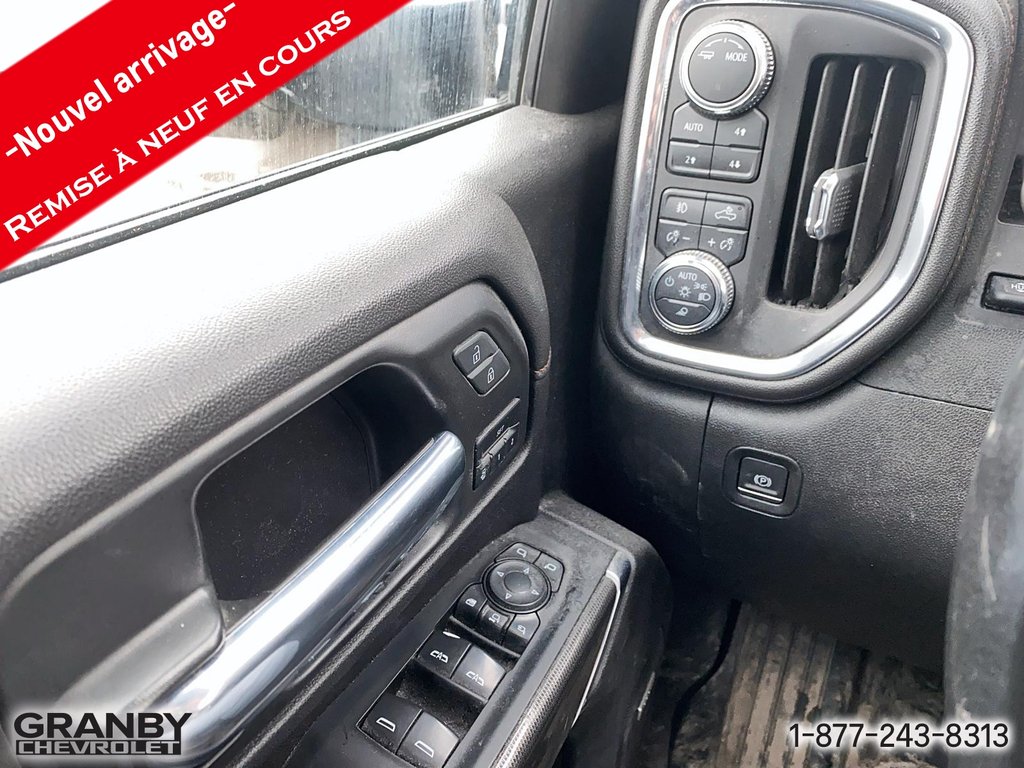 2023 GMC Sierra 2500HD AT4 crewcab boite 6.6 moteur diesel in Granby, Quebec - 12 - w1024h768px
