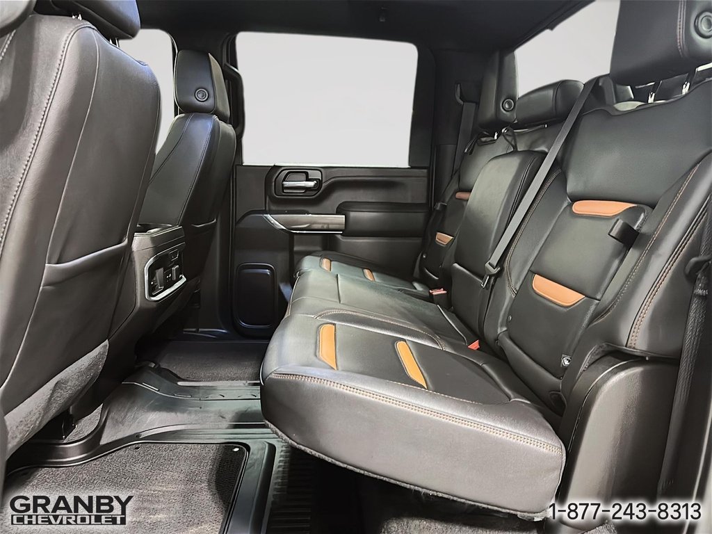 2023 GMC Sierra 2500HD in Granby, Quebec - 12 - w1024h768px