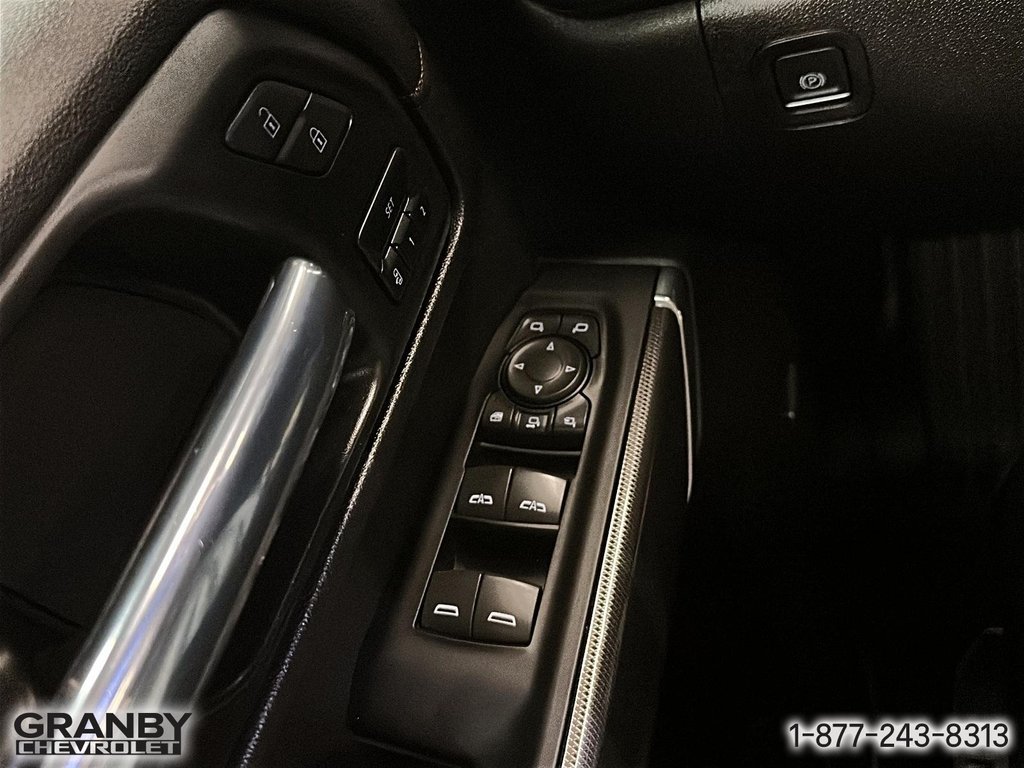 2023 GMC Sierra 2500HD in Granby, Quebec - 14 - w1024h768px