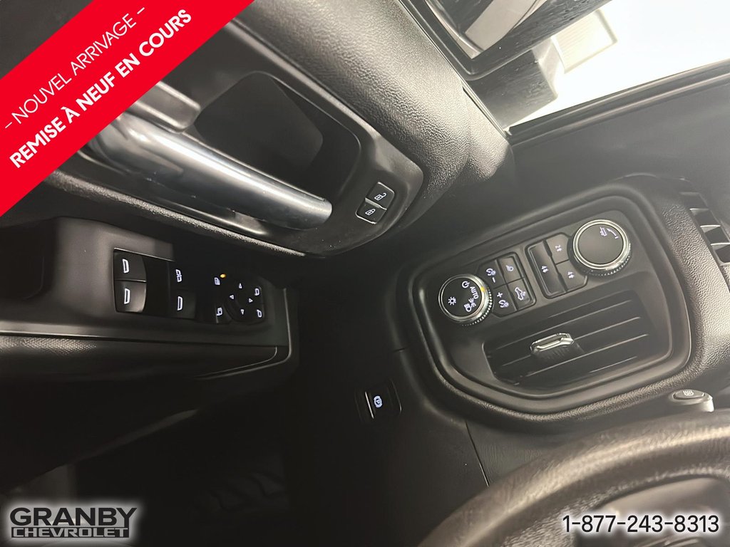 GMC Sierra 2500HD  2024 à Granby, Québec - 11 - w1024h768px