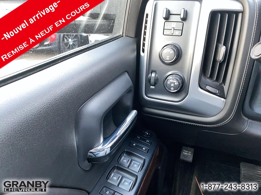 2018 GMC Sierra 3500HD SLE cabine double diesel boite 8 pied in Granby, Quebec - 12 - w1024h768px