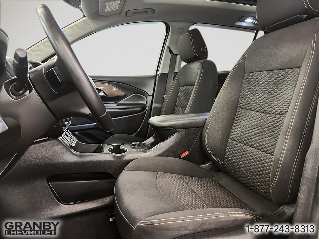 GMC Terrain SLE AWD 2018 à Granby, Québec - 12 - w1024h768px