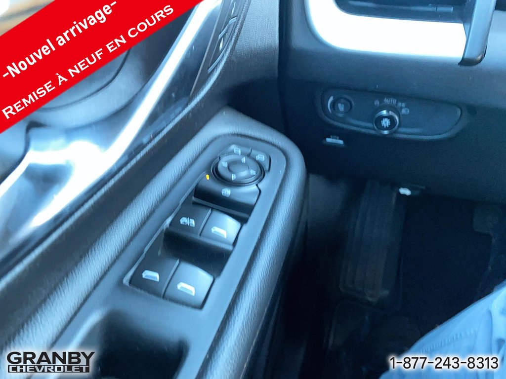 2018 GMC Terrain SLE AWD in Granby, Quebec - 14 - w1024h768px