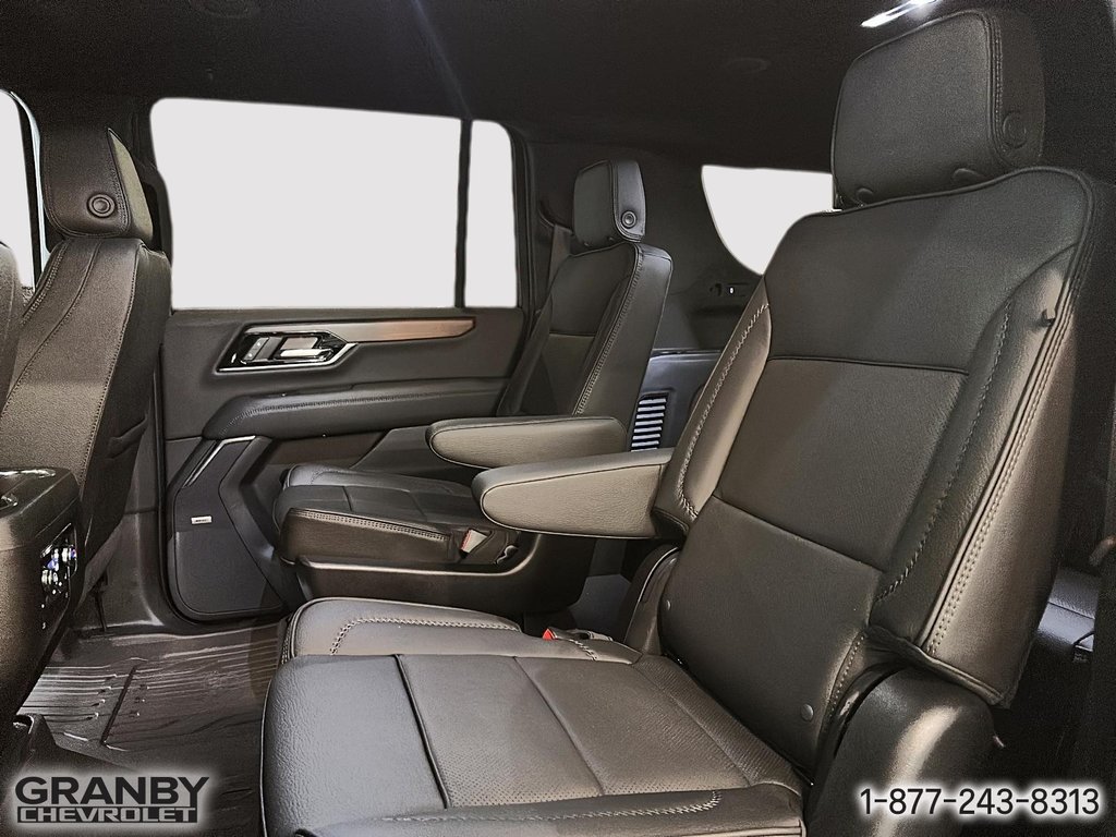 2025 GMC Yukon XL in Granby, Quebec - 12 - w1024h768px