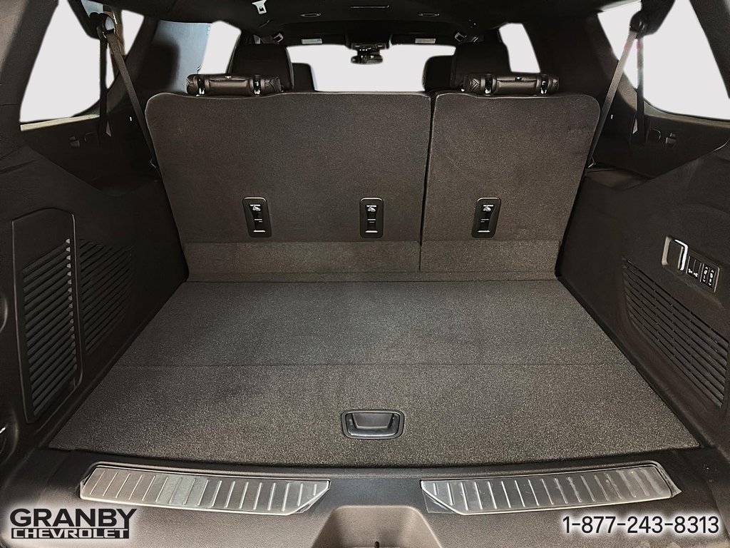 2025 GMC Yukon XL in Granby, Quebec - 9 - w1024h768px