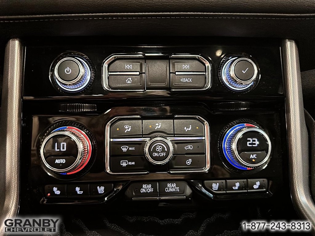 2023 GMC Yukon Denali moteur 6.2L in Granby, Quebec - 19 - w1024h768px