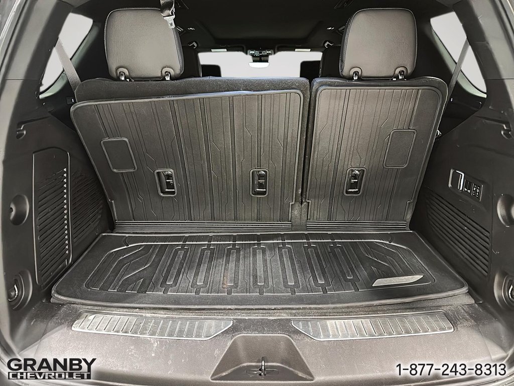 2023 GMC Yukon Denali moteur 6.2L in Granby, Quebec - 10 - w1024h768px