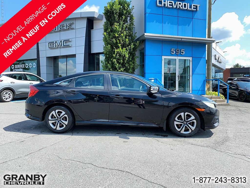 Honda Civic Sedan  2016 à Granby, Québec - 3 - w1024h768px