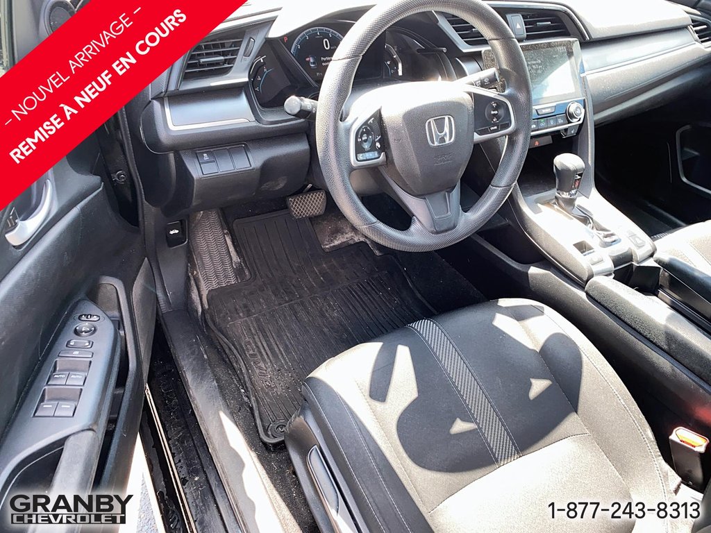 Honda Civic Sedan  2016 à Granby, Québec - 9 - w1024h768px