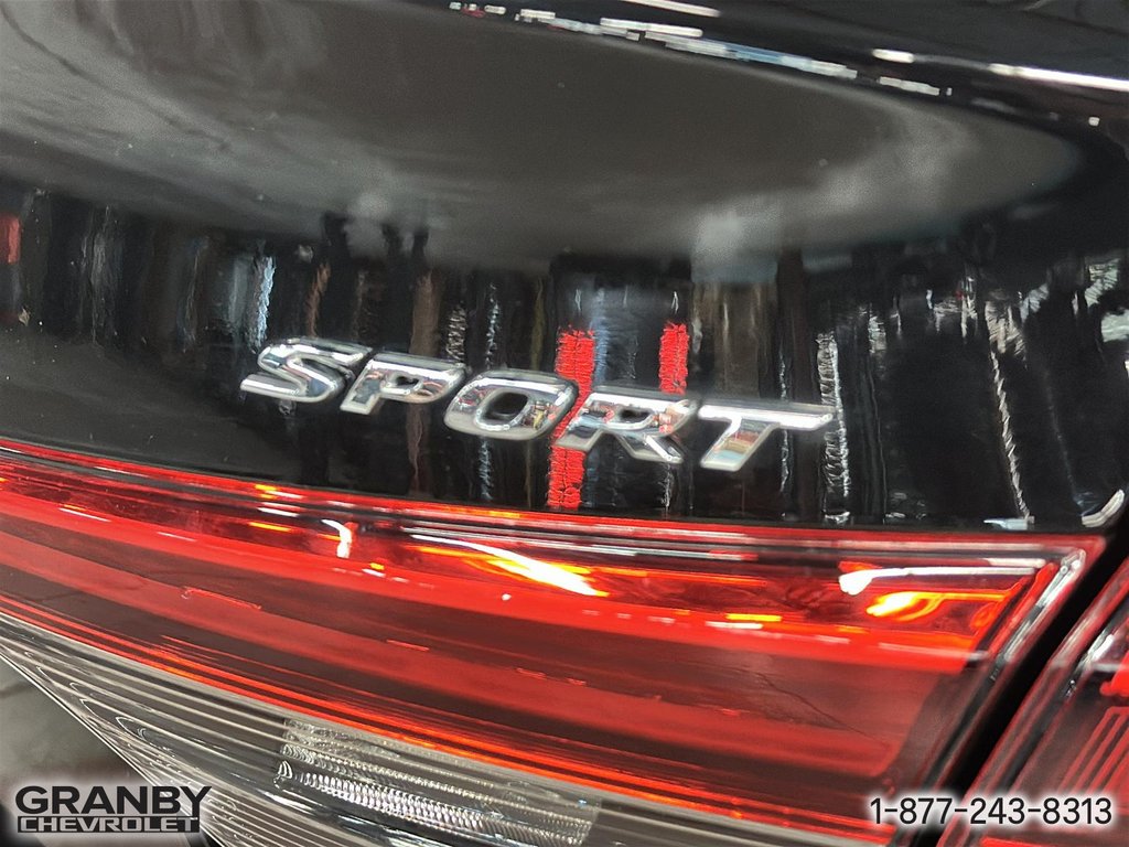 2023 Honda Civic Sedan in Granby, Quebec - 19 - w1024h768px