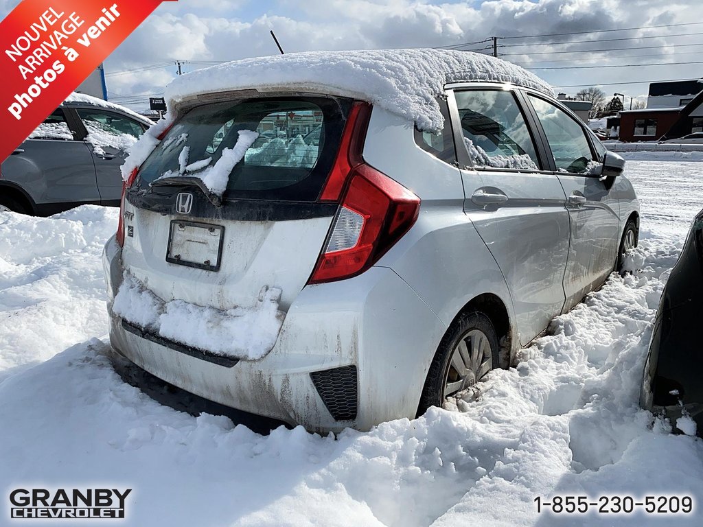 Honda Fit LX 2015 à Granby, Québec - 4 - w1024h768px